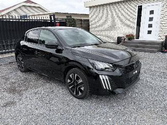 Auto incidentate Peugeot 208 BENZINE - ALLURE 2025/10