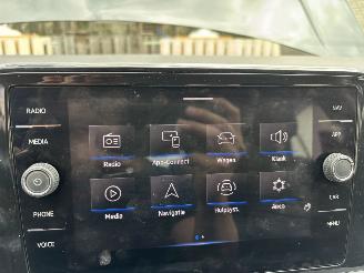 Volkswagen T-Roc  picture 12