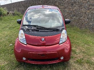 Coche accidentado Peugeot iOn ELEKTRO  AIRCO 2019/8