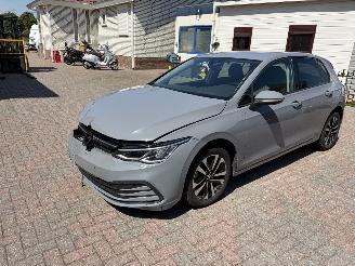 Volkswagen Golf BENZINE UNITED picture 5