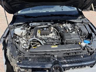 Volkswagen Golf BENZINE UNITED picture 12