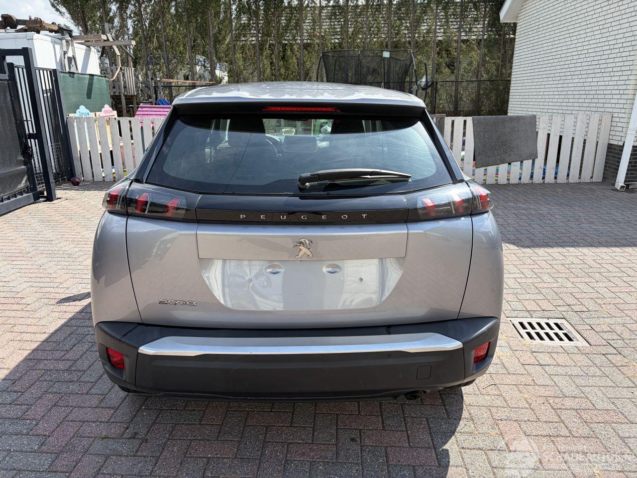 Peugeot 2008 BENZINE  -- KLIMATRONIK -- NAVI