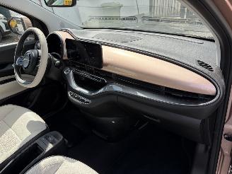 Fiat 500E 500 e 3+1 La Prima picture 18