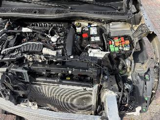 Peugeot 2008 GT-LINE -- AUTOMATIC picture 9