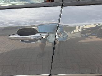 Peugeot 2008 GT-LINE -- AUTOMATIC picture 17