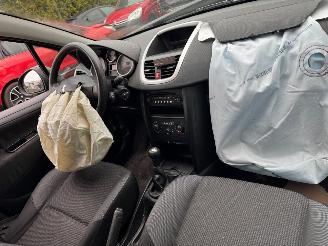 Peugeot 207 1.4 Vti Xline picture 5