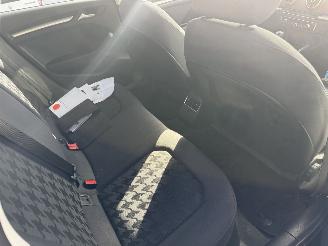 Audi A3 1.6 TDI Adrenalin picture 18