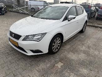uszkodzony samochody osobowe Seat Leon 1.2 TSI Style 2014/4