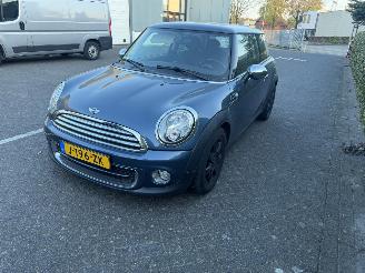 skadebil auto Mini  1.6 2011/1