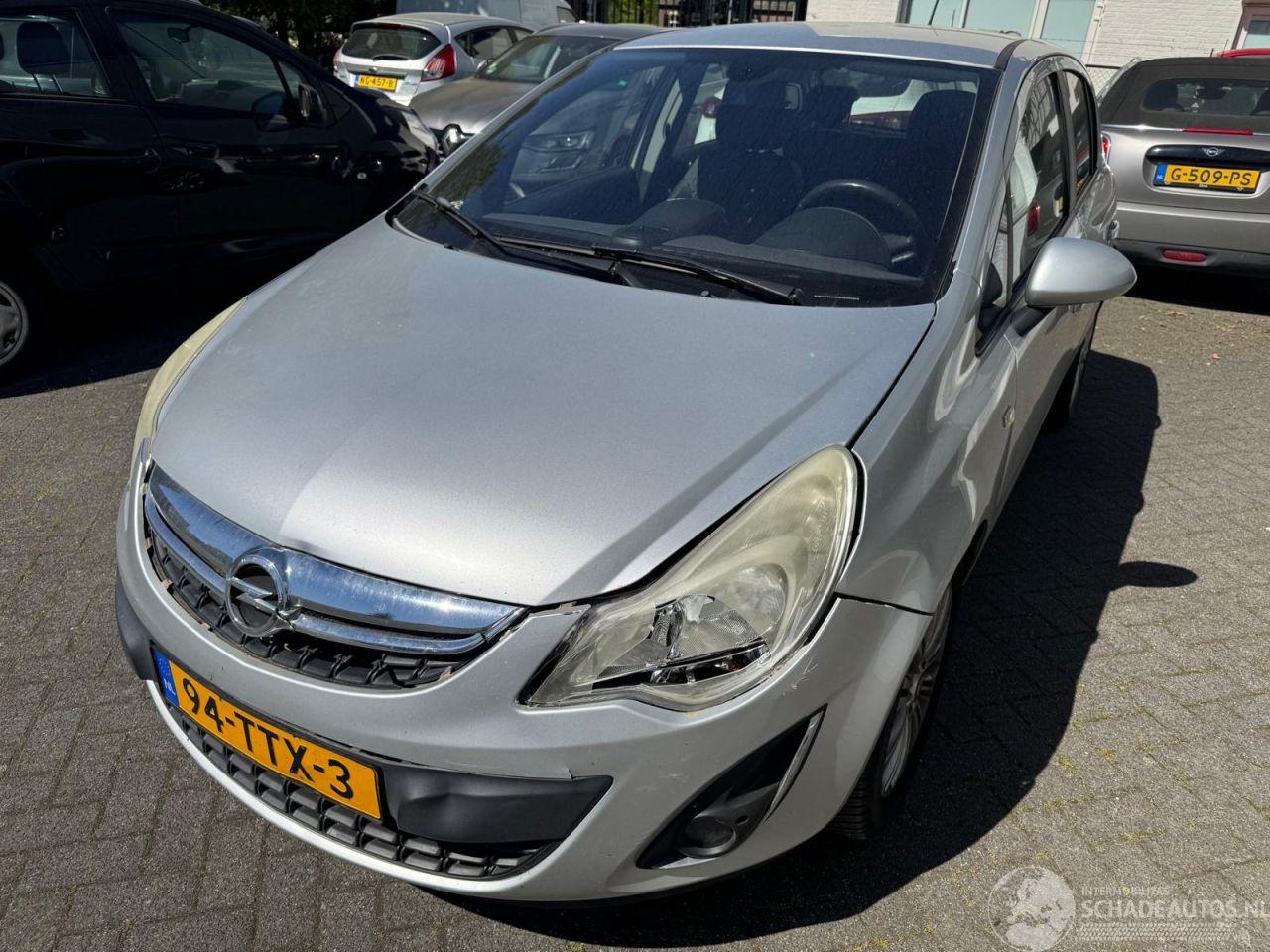 Opel Corsa 1.4-16V Cosmo