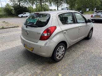 Hyundai I-20 1.2i DynamicVersion picture 4