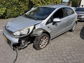 Vaurioauto  passenger cars Kia Rio 1.2 CVVT Comfort Pack 2012/4
