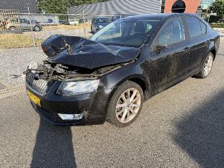 Damaged car Skoda Octavia 1.2TSI Greentech Ambition Businessline 2014/11