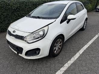 uszkodzony samochody osobowe Kia Rio 1.2 CVVT Plus Pack 2011/11