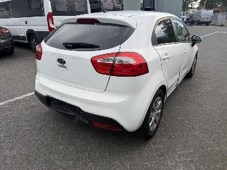 Kia Rio 1.2 CVVT Plus Pack picture 4