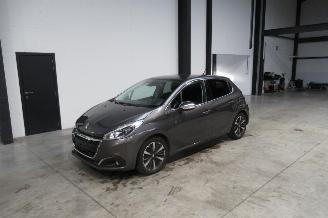Unfallwagen Peugeot 208 ALLURE PACK 2018/11