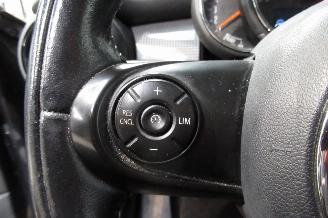 Mini Cooper SEDAN picture 22