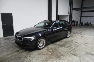 Voiture accidenté BMW 5-serie SPORT LINE 2019/3
