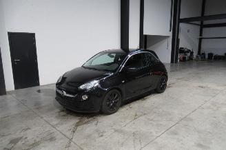 Coche accidentado Opel Adam SEDAN 2017/9
