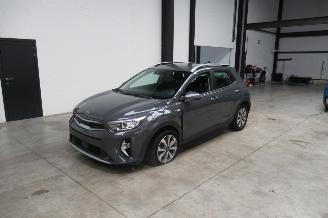 Damaged car Kia Stonic SEDAN 2021/9