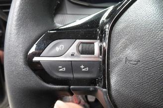 Peugeot 208 ALLURE PACK picture 17