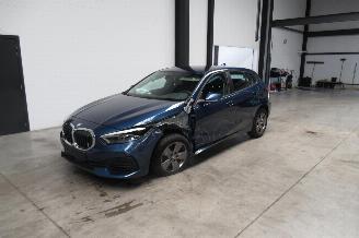 BMW 1-serie ADVANTAGE picture 1