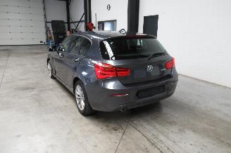BMW 1-serie SEDAN picture 3