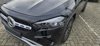 Mercedes GLA 180 Automaat*LED*Trekhaak*Digitaal display*Comfort stoelen*Parkeerpaket met camera*Navigatie*Apple Carplay*MBUX* picture 7