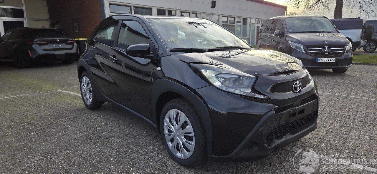 Toyota Aygo X Play*1.0L*Automaat*Ambiente*Navigatie*DAB*Camera