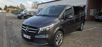 Mercedes V-klasse 300 Avandgarde Lang*9 persoons*AWD*Automaat*360 Camera*Ambiente*Navigatie*Nightvision*LaserLED*Trekhaak* picture 1