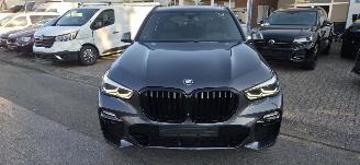 BMW X5 40i M Sport Xdrive*Ambiente*LED*HeadUp*Stoelen Leer/ Memory*ShadowLine*Live Cockpit*AppleCarplay*Parkeer Plus*Sound*Display Key picture 2