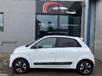 Schadeauto Renault Twingo RENAULT TWINGO 1.0I 2017 2017/11