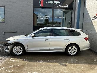 Damaged car Skoda Octavia SKODA OCTAVIA 2.0D 2020 2020/9