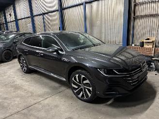 damaged passenger cars Volkswagen Arteon VW ARTEON HYBRIDE R LINE 2022 2022/2