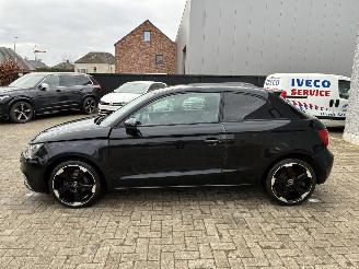 Audi A1 AUDI A1 1.6TDI DSG 2013 picture 2