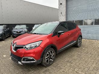 Voiture accidenté Renault Captur RENAULT CAPTUR 1.5D 2015 2015/10