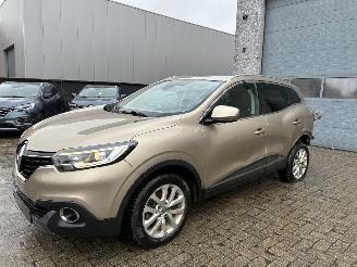 uszkodzony samochody osobowe Renault Kadjar RENAULT KADJAR 1.6D 2016 2016/6