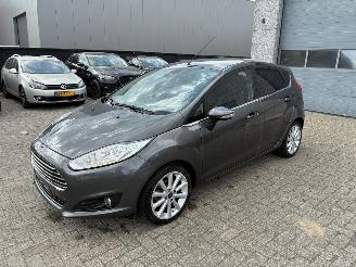 damaged passenger cars Ford Fiesta FORD FIESTA 1.0I AUTOMAAT 2016 2016/5