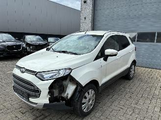uszkodzony samochody osobowe Ford EcoSport FORD ECOSPORT 1.5D 2014 2014/10