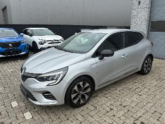 Schadeauto Renault Clio RENAULT CLIO 1.0I 2022 2022/11
