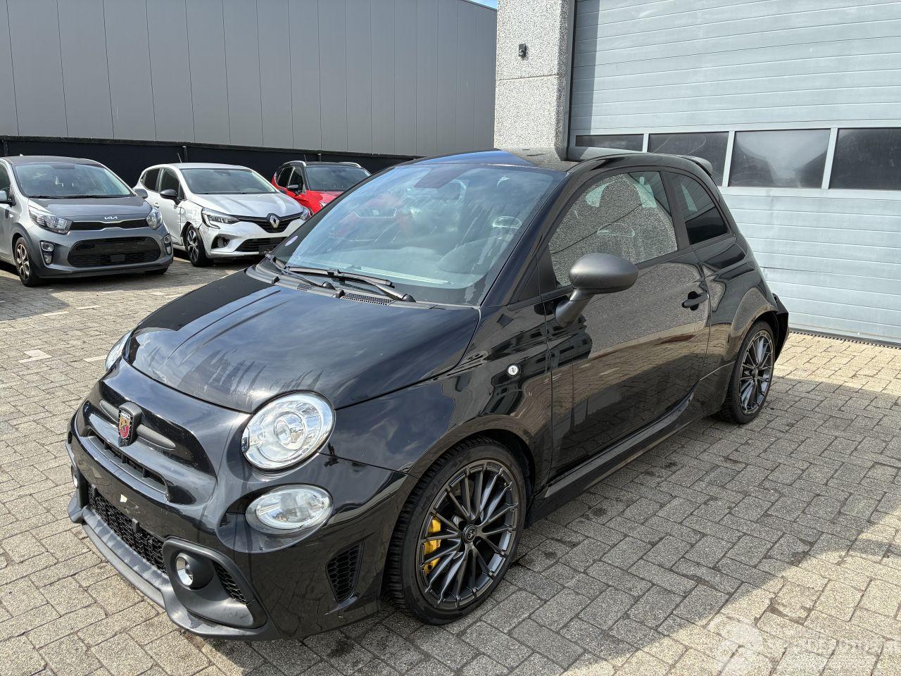 Abarth  ABARTH 695 2023