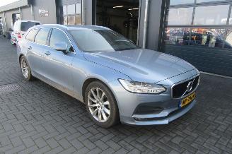 damaged passenger cars Volvo V-90 2.0 D4 Inscription Automaat 2016/8
