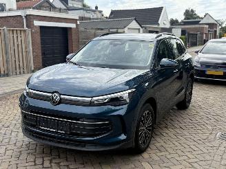 Vaurioauto  passenger cars Volkswagen Tiguan 1.5 eTSI AUTOMAAT Nieuwste model! 2024/1