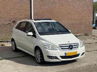Mercedes B-klasse B200 / AUTOMAAT / NAP!!! picture 4