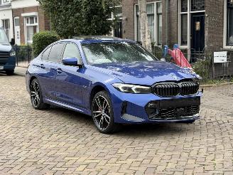 uszkodzony samochody osobowe BMW 3-serie 330e M PAKKET X-Drive 2023/1