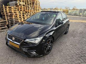 skadebil auto Seat Ibiza 1.0 TSI FR AUTOMAAT PANO! 2021/1