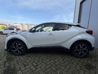 Toyota C-HR 1.8 Hybride picture 13