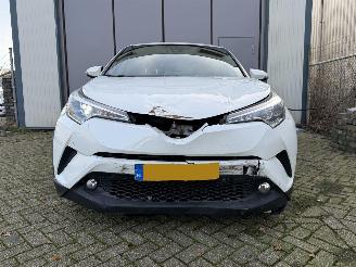 Toyota C-HR 1.8 Hybride picture 3