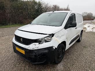 Voiture accidenté Peugeot Partner E PARTNER NAP AUTOMAAT 2023/1