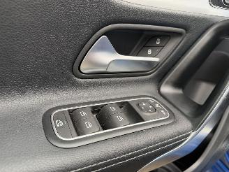 Mercedes A-klasse A200 nieuwe model AMG PANO SFEER picture 13